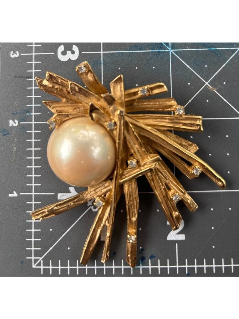 Vintage E. Pearl Gold Brooch Pin With Faux Pearl Rhinestones Abstract Starburst - Picture 7 of 8